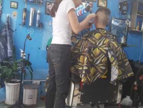 Bạn tìm địa chỉ học nghề tóc ở đâu giá rẻ uy tín? Hãy đến Việt Hàn Barbershop nhé